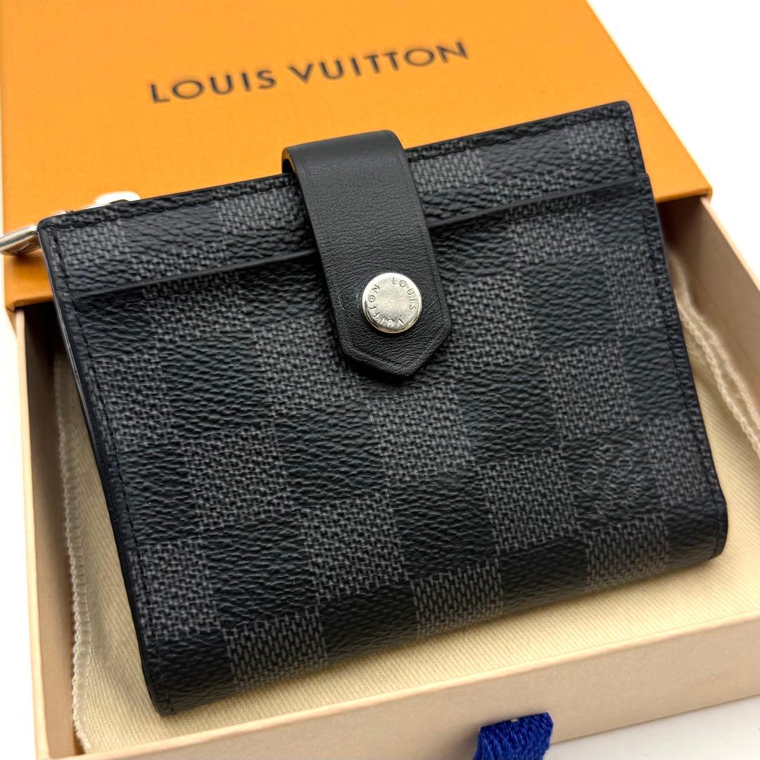 【新品近い】ルイヴィトン ダミエグラフィット ミュルティ ポルトカルト 折り財布