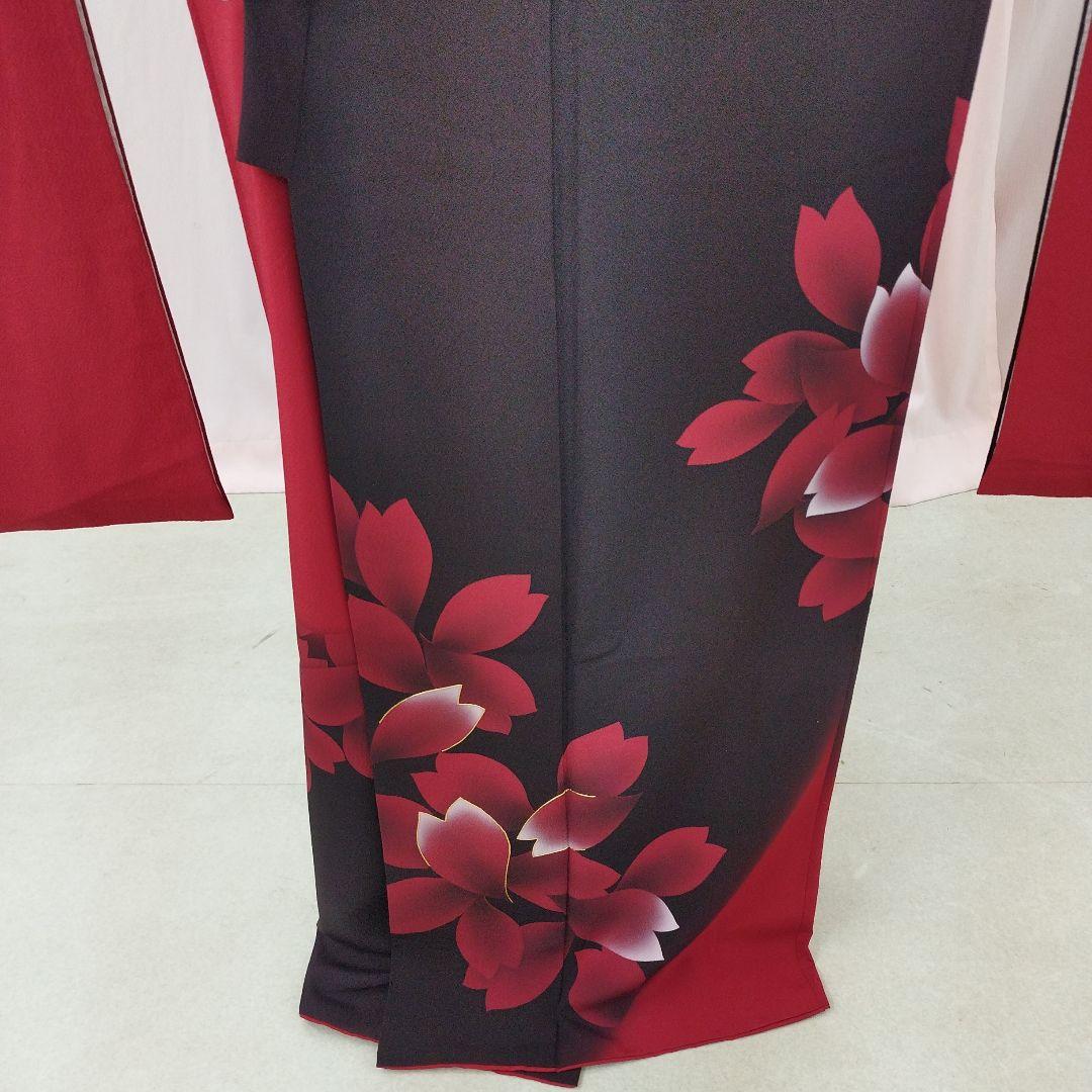 赤黒桜模様振袖