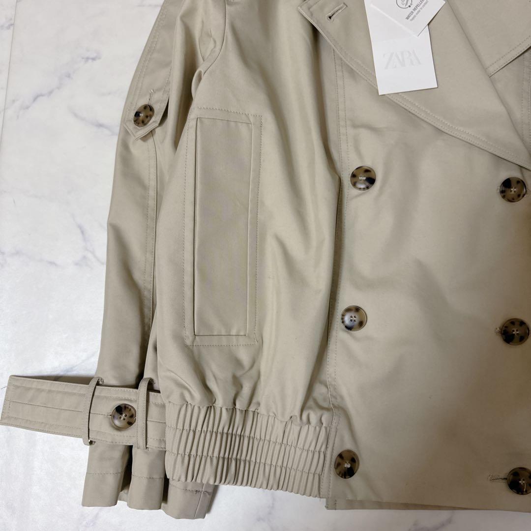 ✨新品未使用✨ZARA ベージュ ショートトレンチコート ファー付き