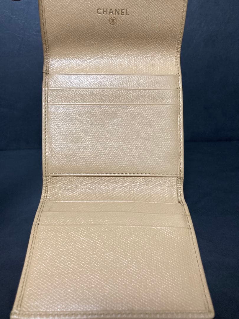 CHANEL シャネル　ココボタン　コンパクト 財布 ココマーク　ベージュ