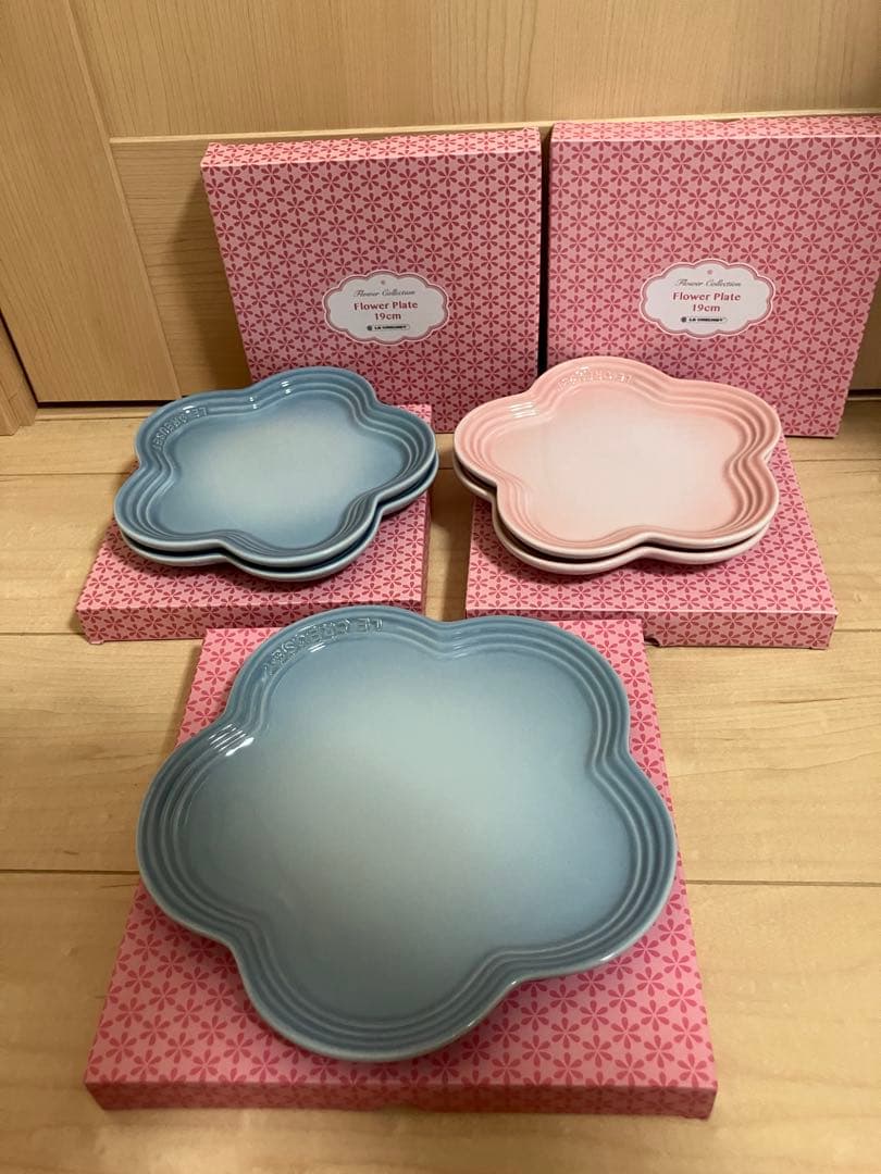 ル・クルーゼ　フラワープレート　23cm コースタルブルー シェルピンク19cm