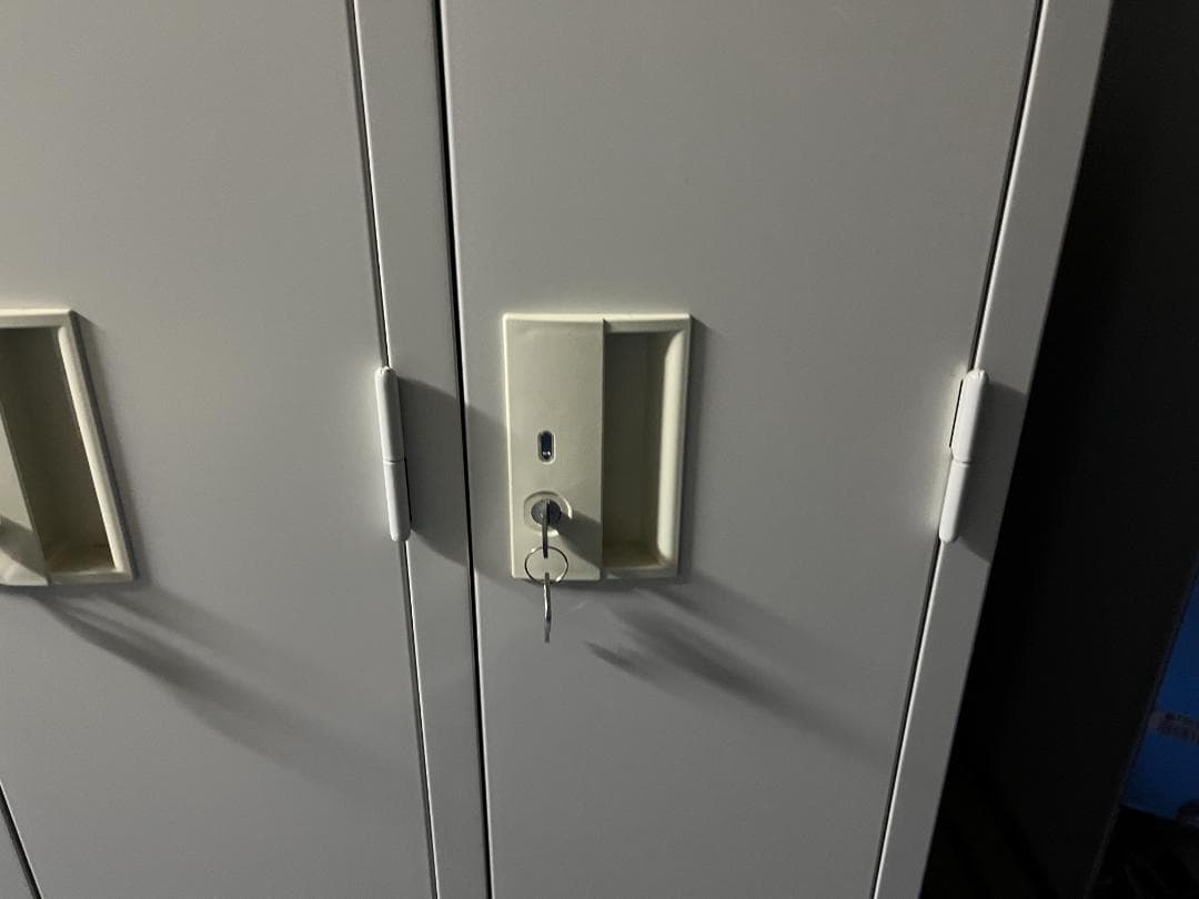 4人用オフィスロッカー　説明書　鍵×各2本付　最終お値下げ！