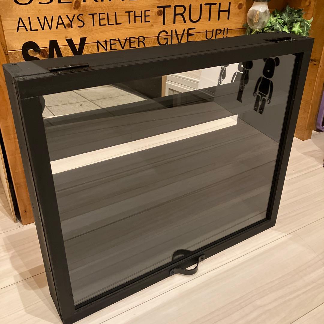 まつまつ　BE@RBRICK100％　48体収納ケース　扉付　ベアブリック