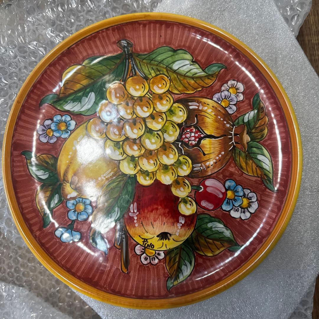 イタリア食器　壁飾り穴、フック付き