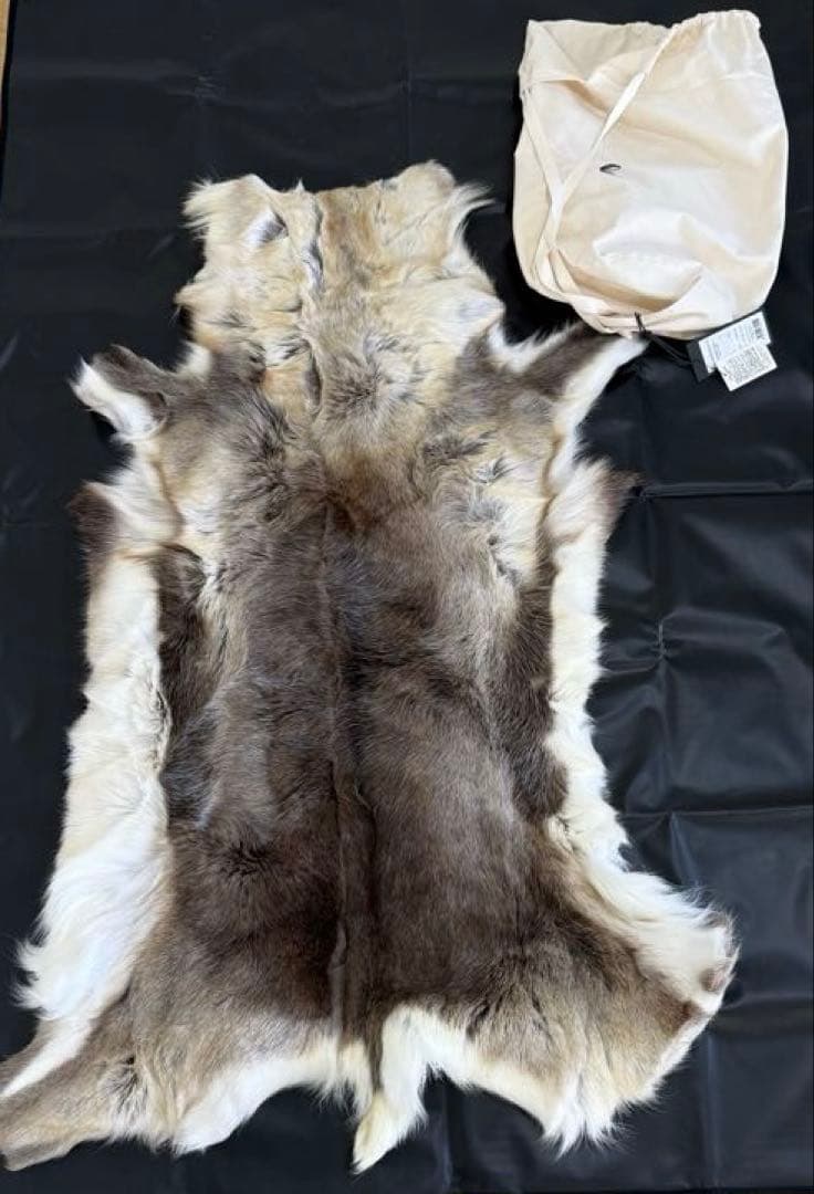 【新品未使用】トナカイ毛皮　フィンランド製