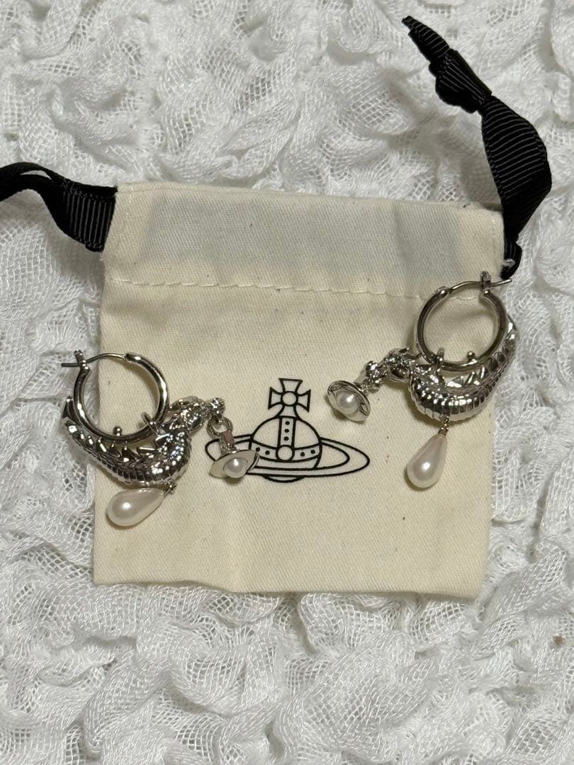 【ゆきの】Vivienne Westwood ピアス(Dragon)
