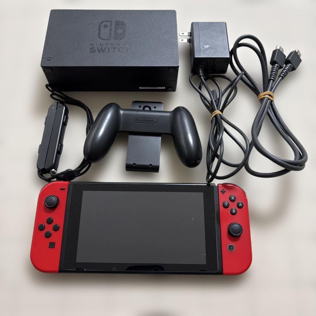 【充電量減少品】Nintendo Switch 赤 本体 ACアダプター付き