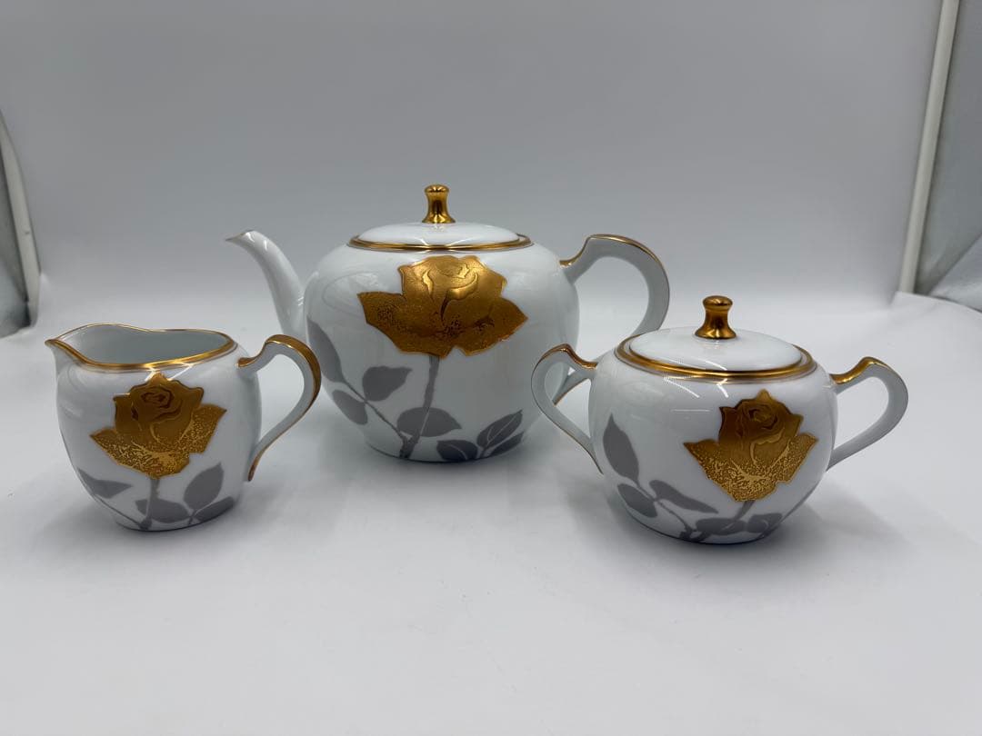 大倉陶園　　金彩薔薇 ティーポット＆シュガーポット＆ミルクポット　３点