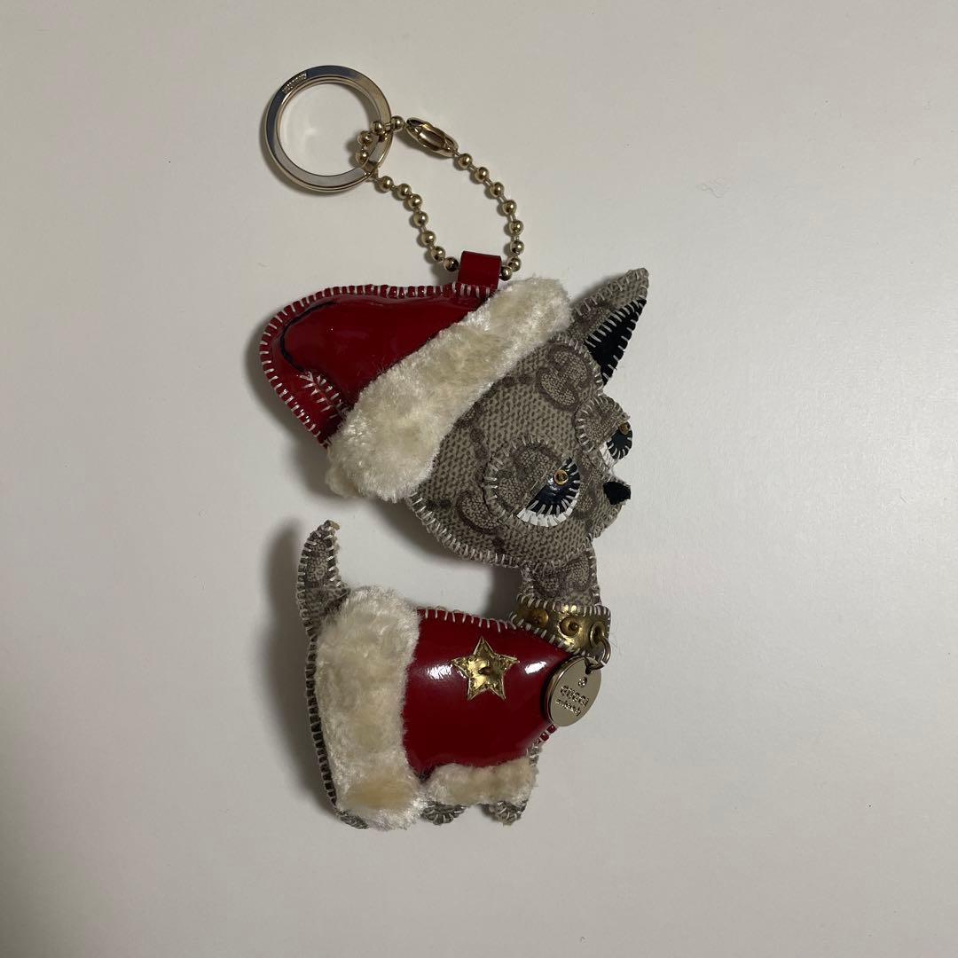 GUCCI グッチ チャーム　グッチョリ/チワワ