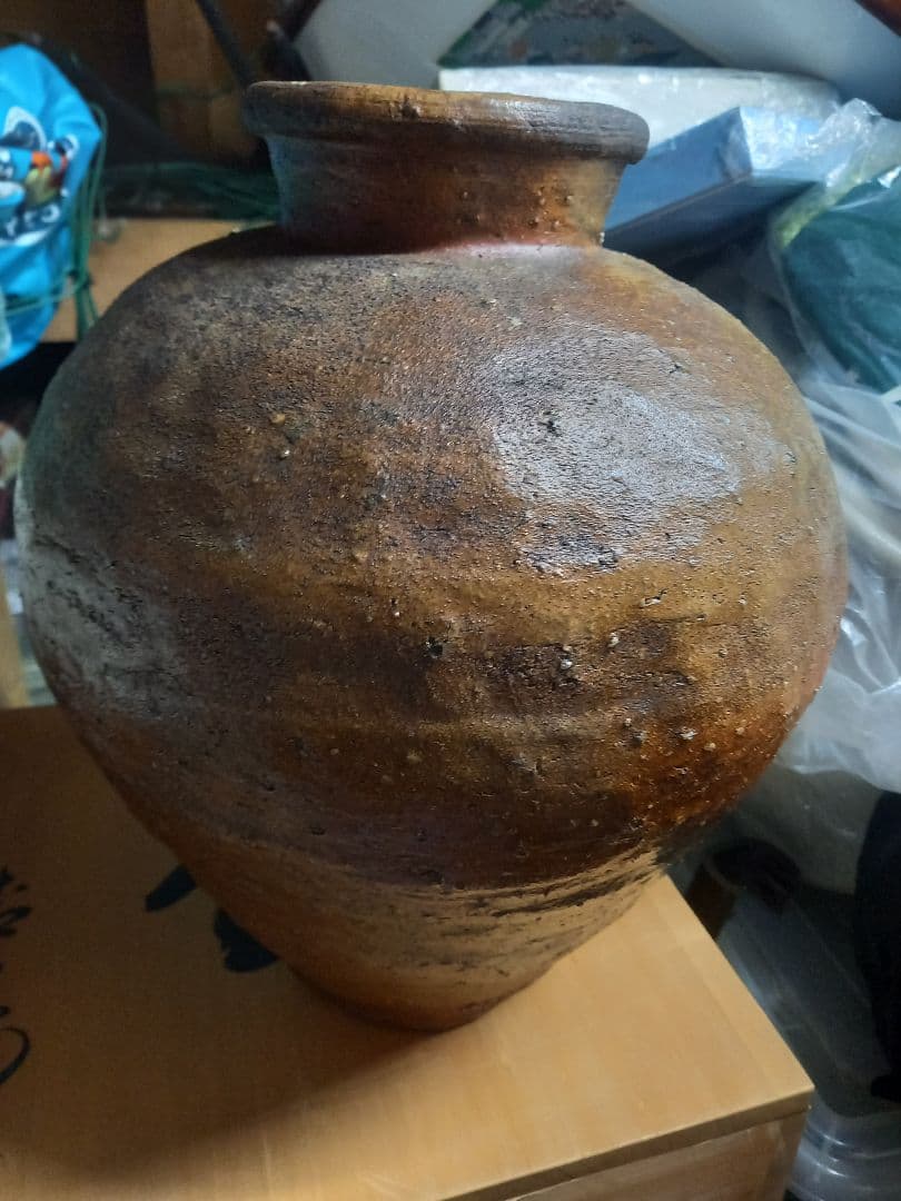 タイムセール信楽焼　綺麗な花瓶です。