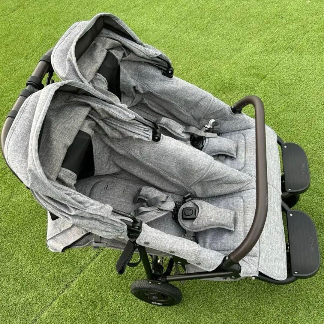 エアバギーココダブルフロムバース2人乗りベビーカー　双子　アースグレイ