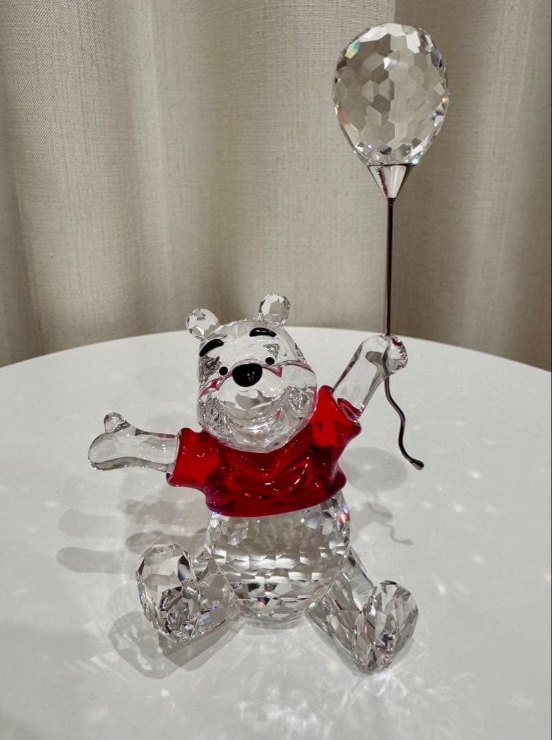 未使用 スワロフスキー くまのプーさん 風船　クリスタルフィギュア　廃盤品