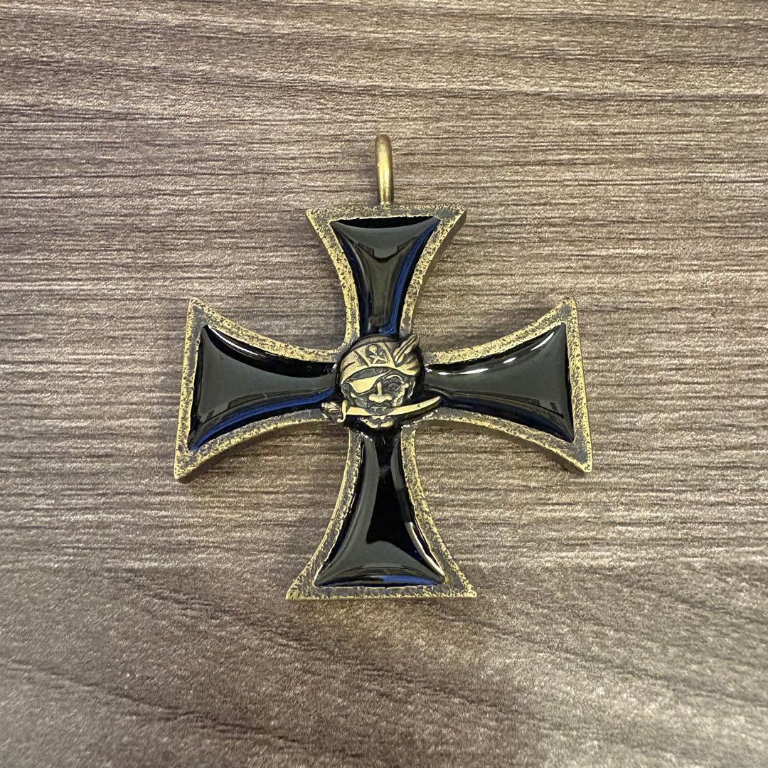 【未使用 新品】WEIRDO アイアンクロス　ネックレス　十字架