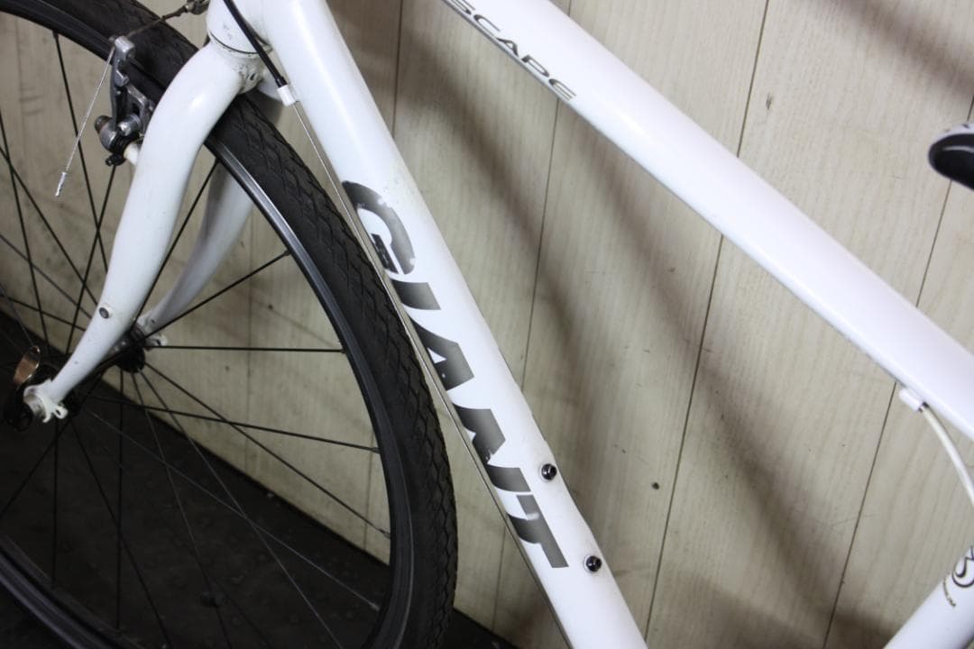 お*じ様 GIANT ESCAPE クロスバイク ホワイト 700C