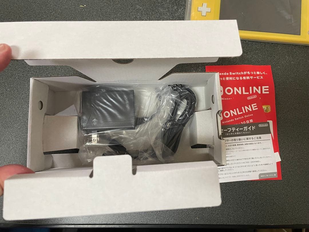 Nintendo Switch Lite スイッチ 本体 イエロー