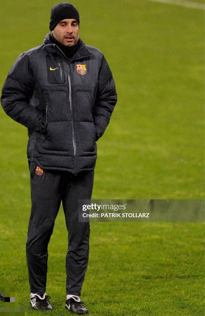 Nike FCBarcelona メッシ&グアルディオラ 支給品ベンチコート古着