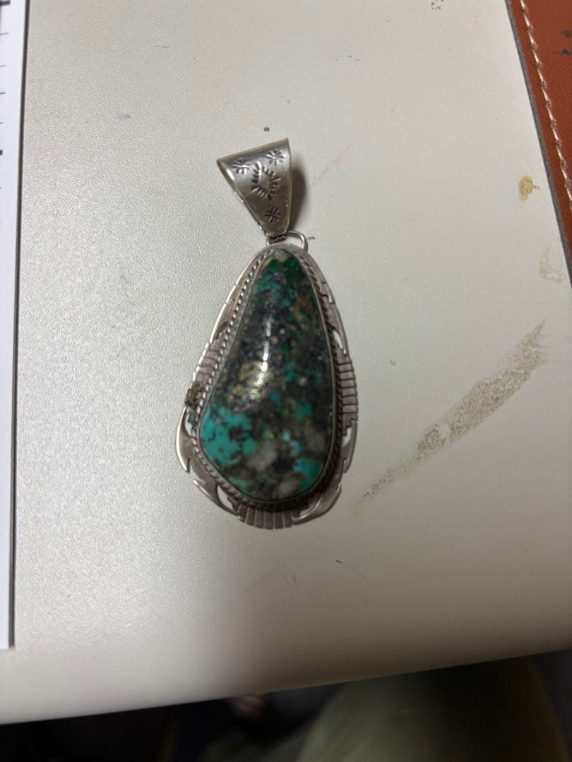 ターコイズ シルバーペンダント　インディアンジュエリー　ホピ