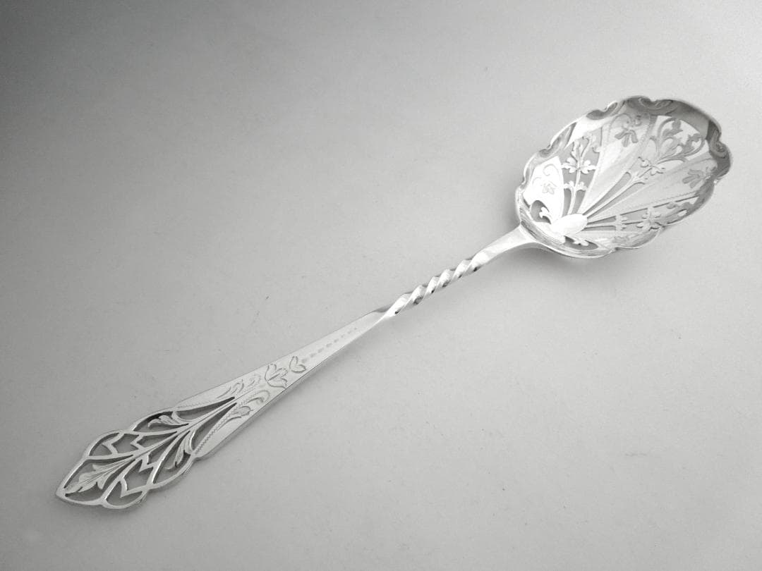 イギリス　ピアッシング　シルバーサービングスプーン　純銀