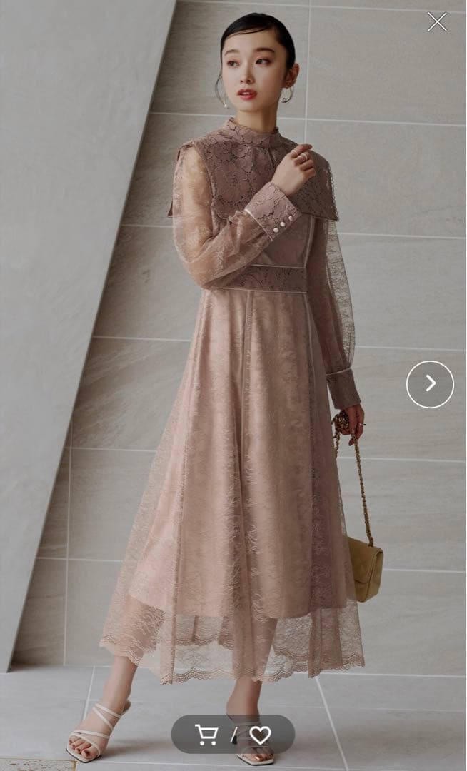 結婚式お呼ばれドレス　ピンクベージュ