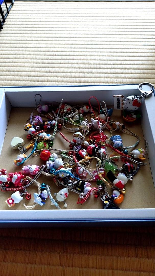 ご当地キティ30個ぐらい