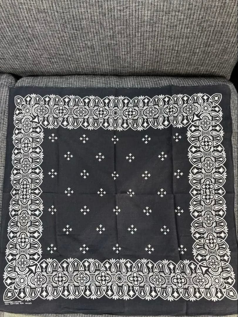 ヴィンテージバンダナ クロス柄 アイアンクロス　　60s ブラック
