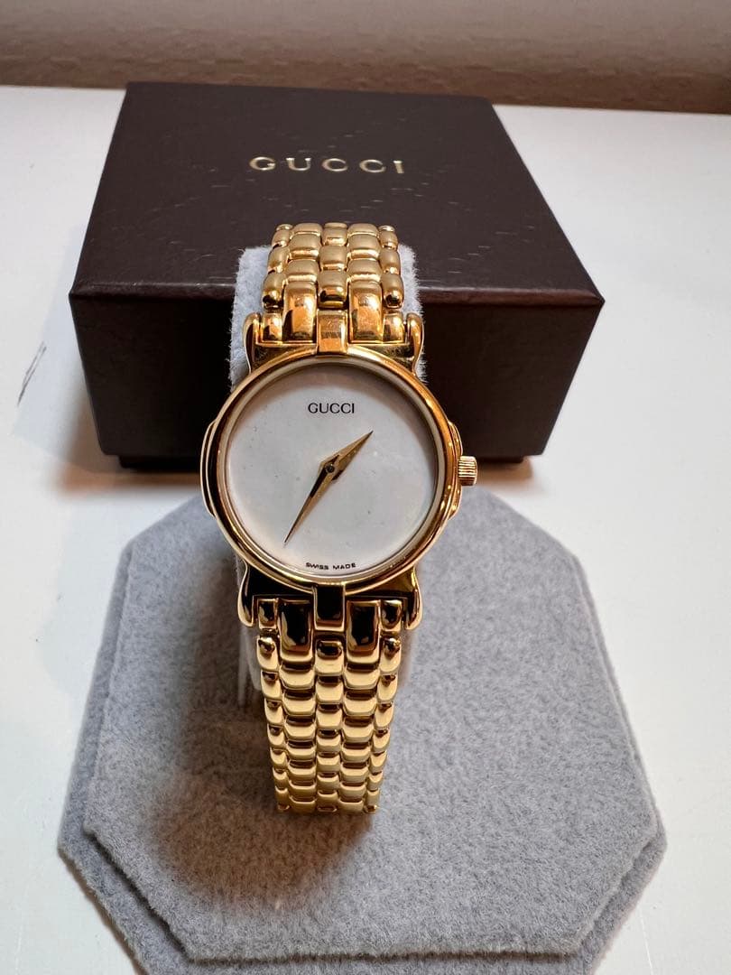 GUCCI ゴールド アナログ腕時計