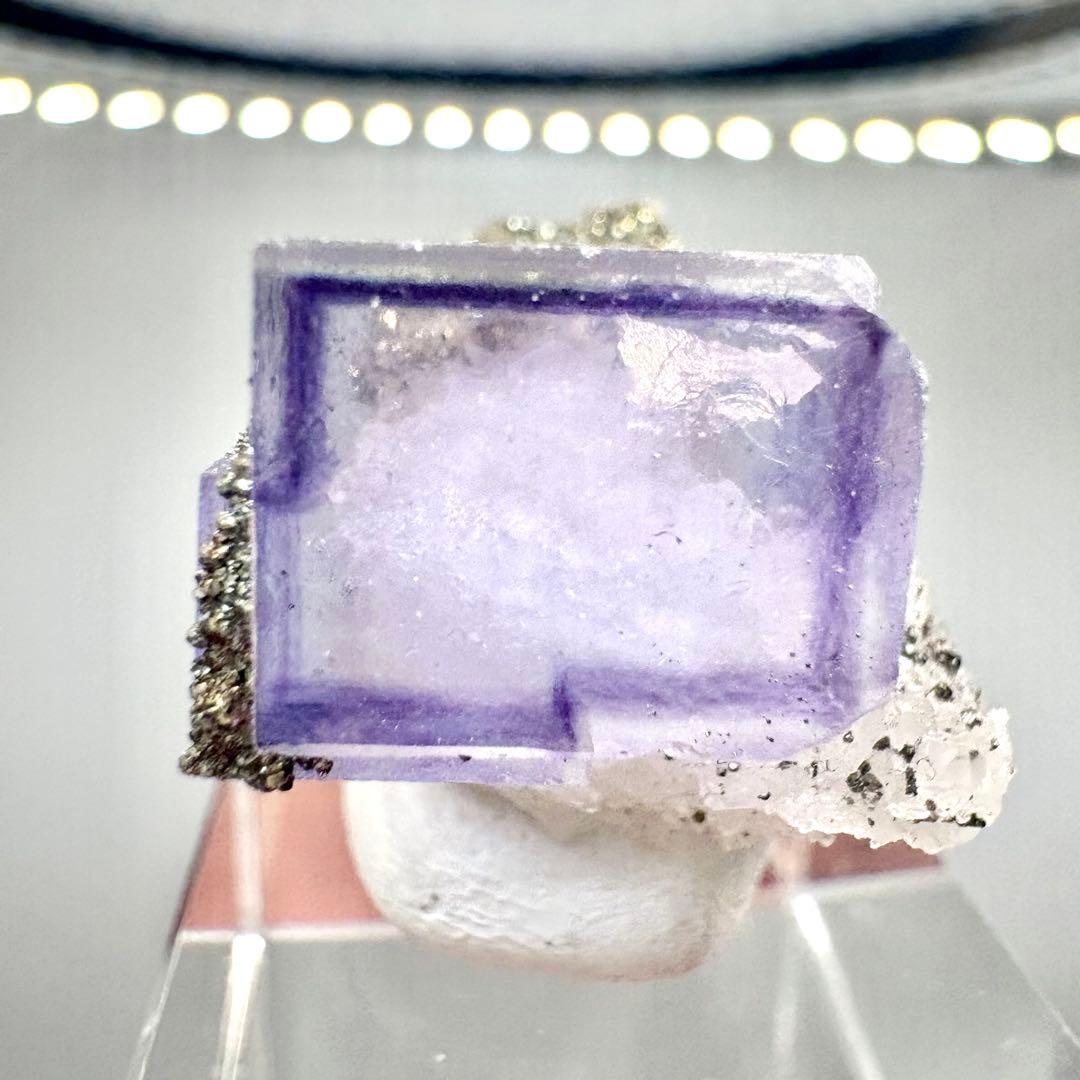 603 中国　ヤオガンシャン産　フローライト&パイライト&クォーツ