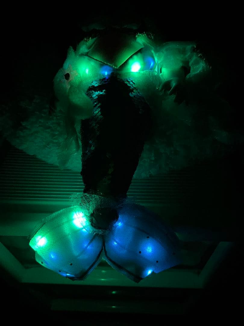 ディズニー、アニメータードールの人形（アリエル）ライト付き