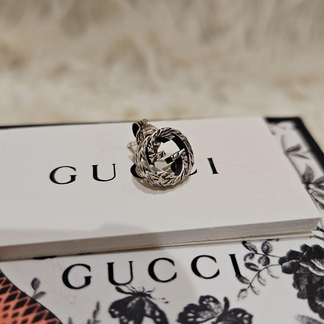 GUCCI グッチ インターロッキング ピアス アラベスク 片耳 シルバー 燻し