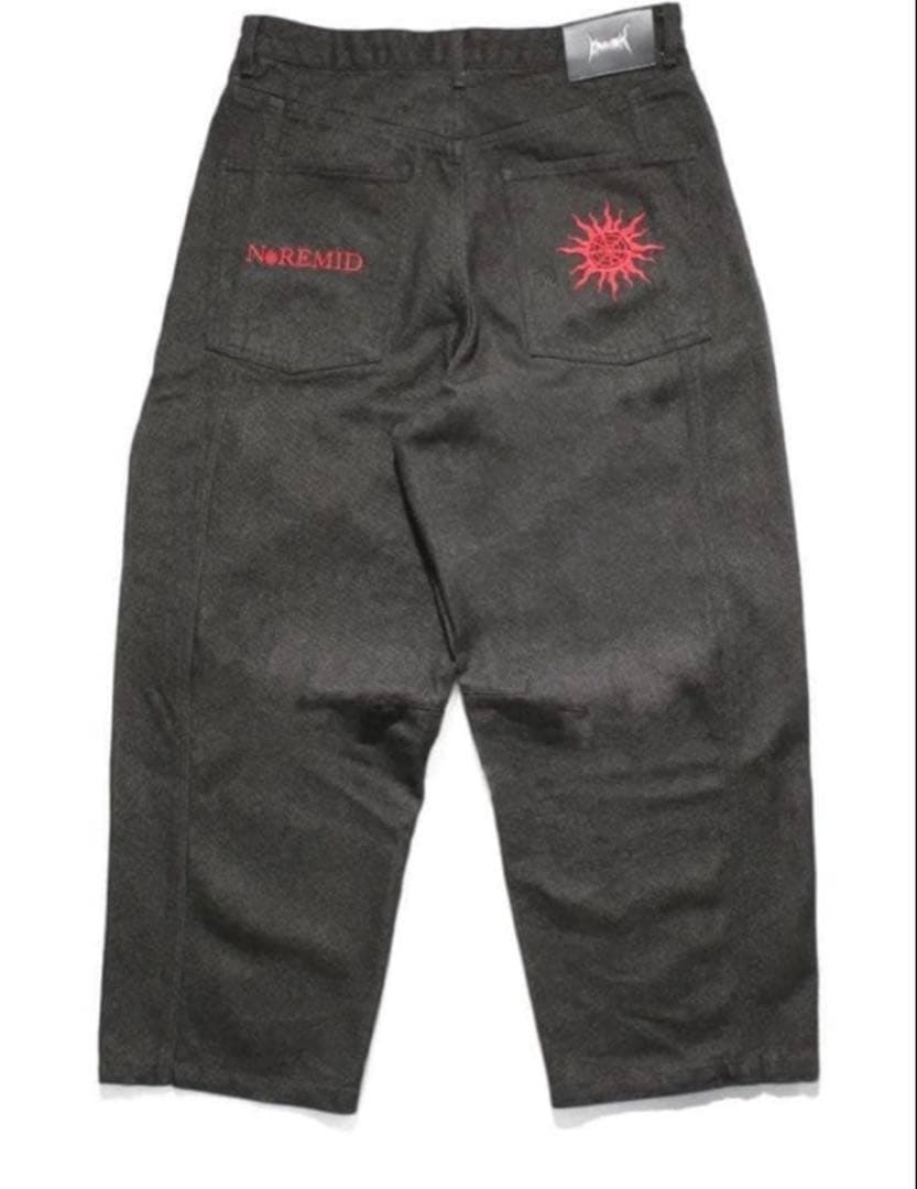 NOREMID ブラックデニム　レッド刺繍