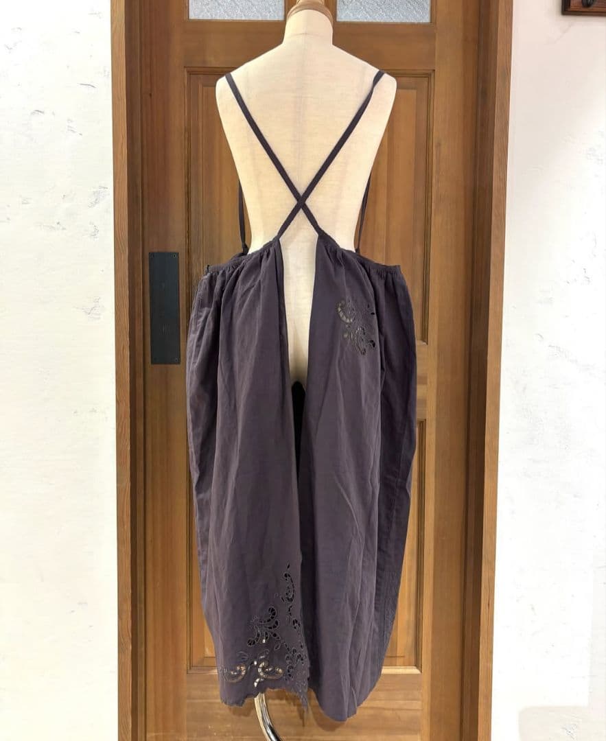 自由が丘限定 ツハル カットワーク刺繍エプロンスカート