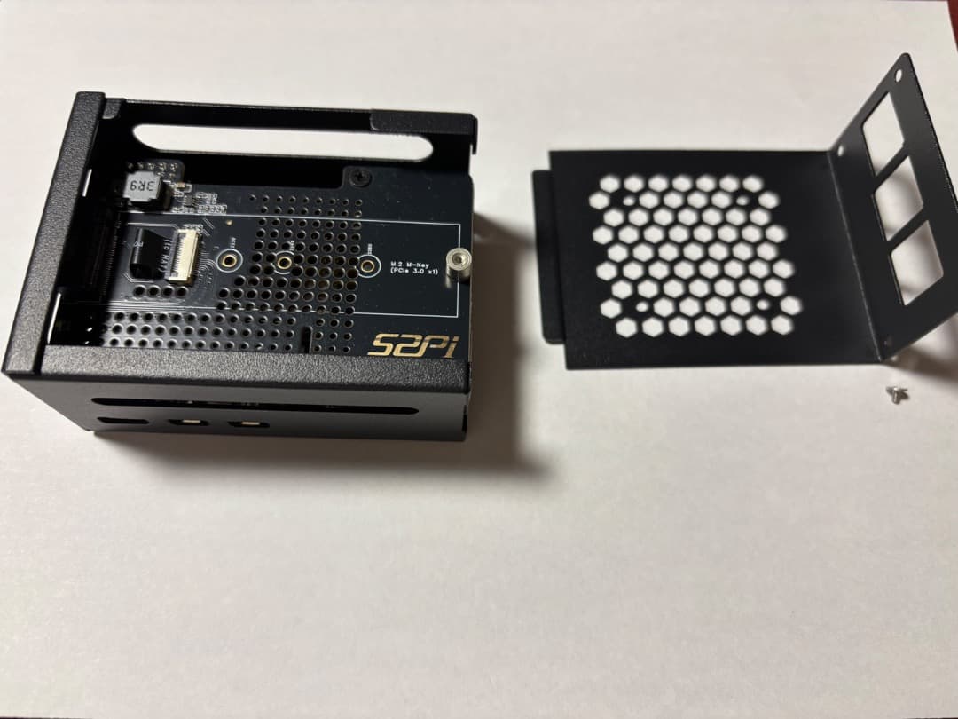 Raspberry Pi 5 8GB SSDハット組み立て済み