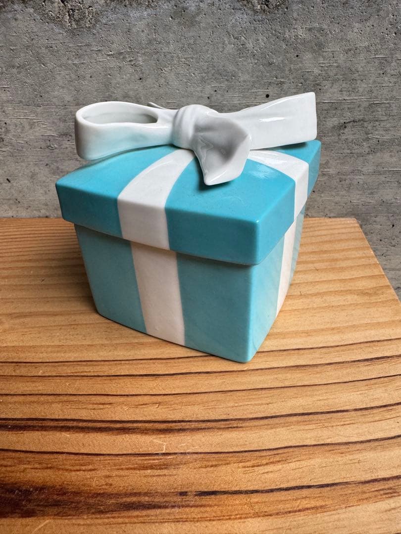 専用　ティファニー　　小物入れ　陶器