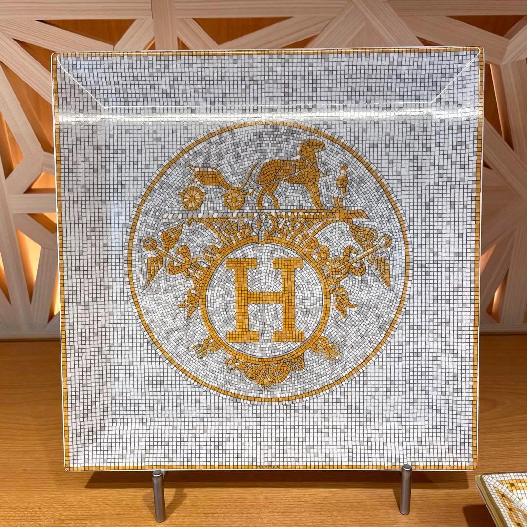 【新品 ギフト包装】エルメス モザイク ゴールド スクエアプレート 23cm