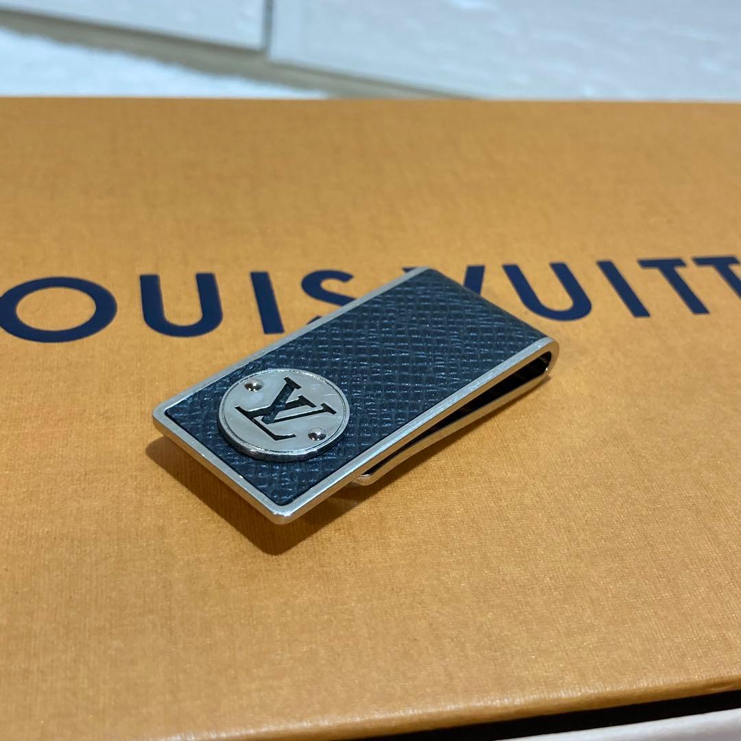 ！美品！　ルイヴィトン　マネークリップ　タイガ