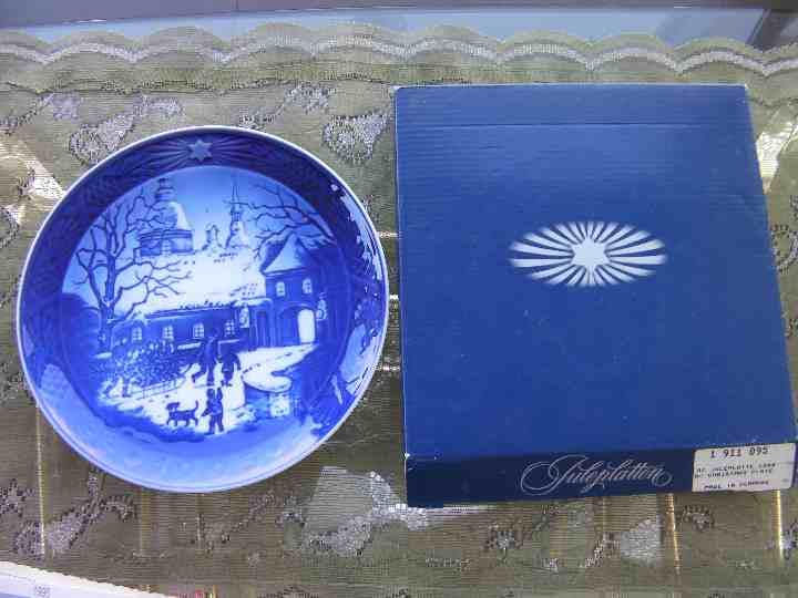ロイヤルコペンハーゲン・プレート 1995年 マナーハウスのクリスマス