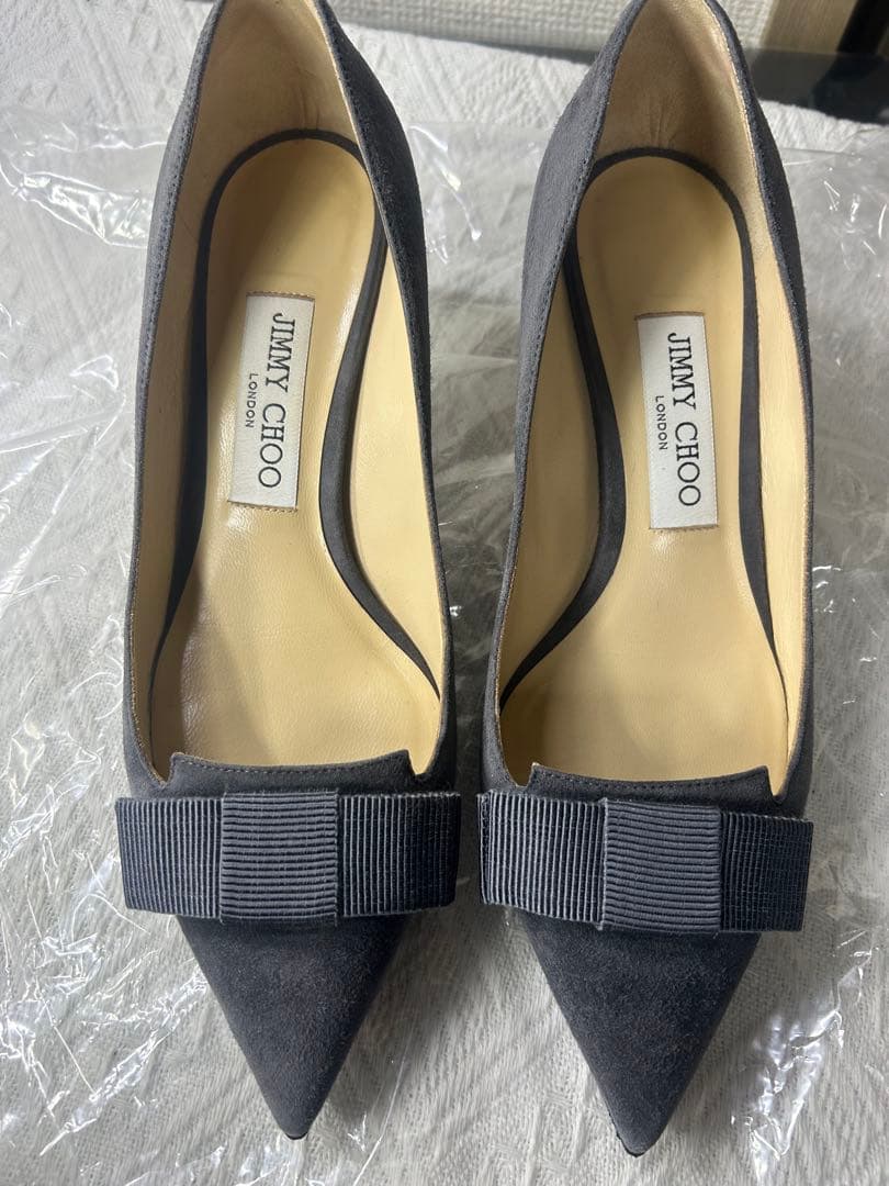 JIMMY CHOO グレー スエード パンプス