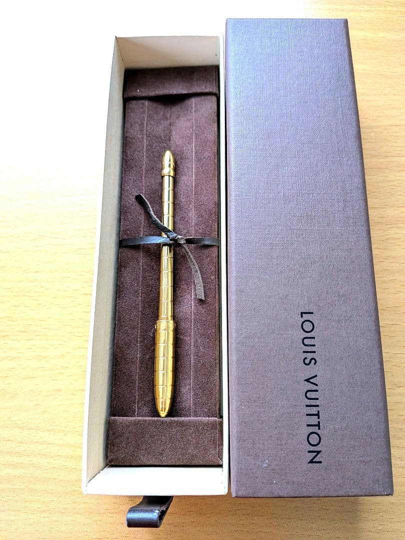 お値下げ致します。美品！専用箱付き LOUIS VUITTON