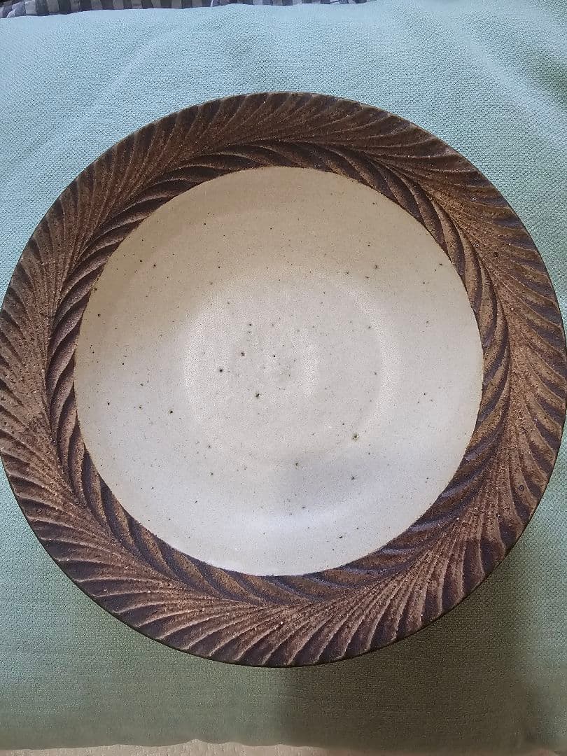 松塚裕子 レリーフ 深皿 ブラウン