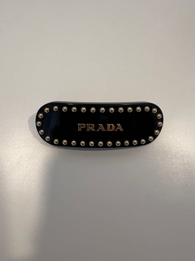 【正規品・美品・値下げしました】PRADA スタッズ付き ブラックバレッタ