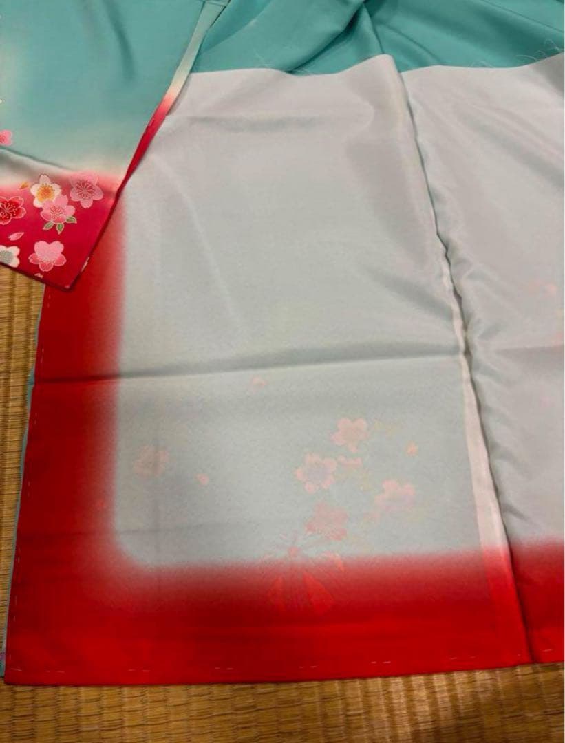 七五三　三ツ身女の子着物　正絹　仮絵羽　爽やか水色　可愛い手毬柄　桜　金彩