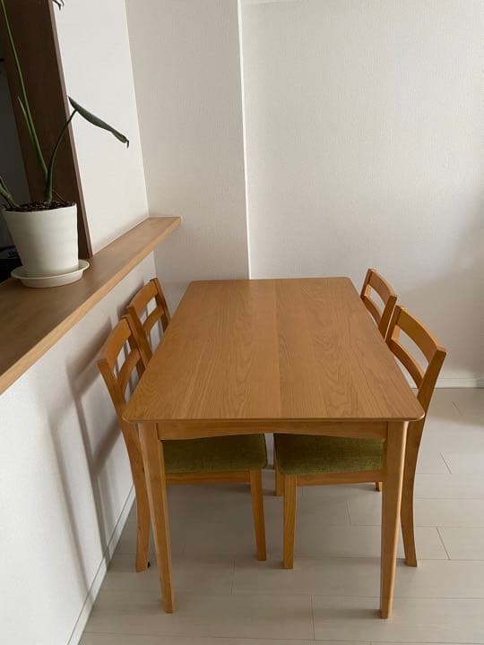 福岡市内の引き取り大歓迎　ニトリ4人向け5点セットダイニングテーブル