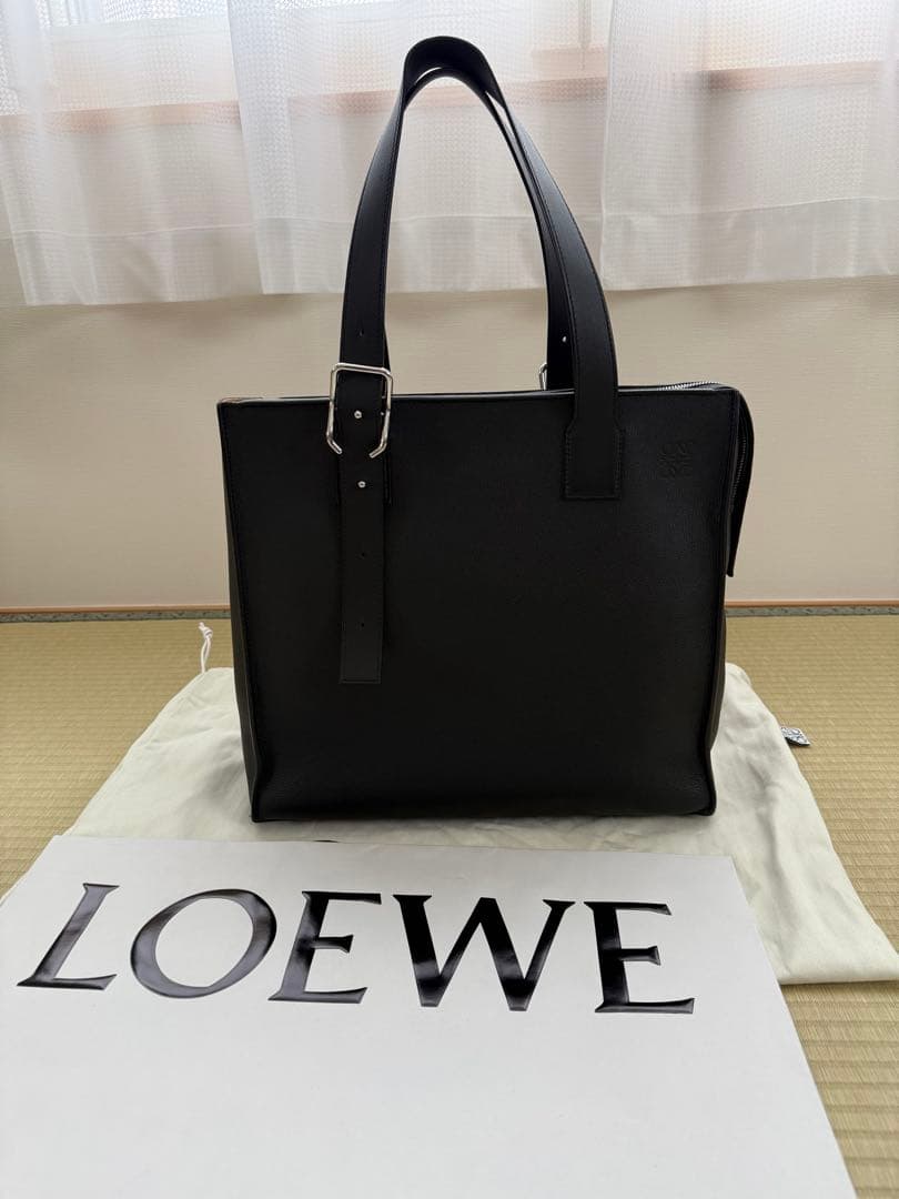 はるな様 【美品】ロエベ　バックルジッパートート 黒