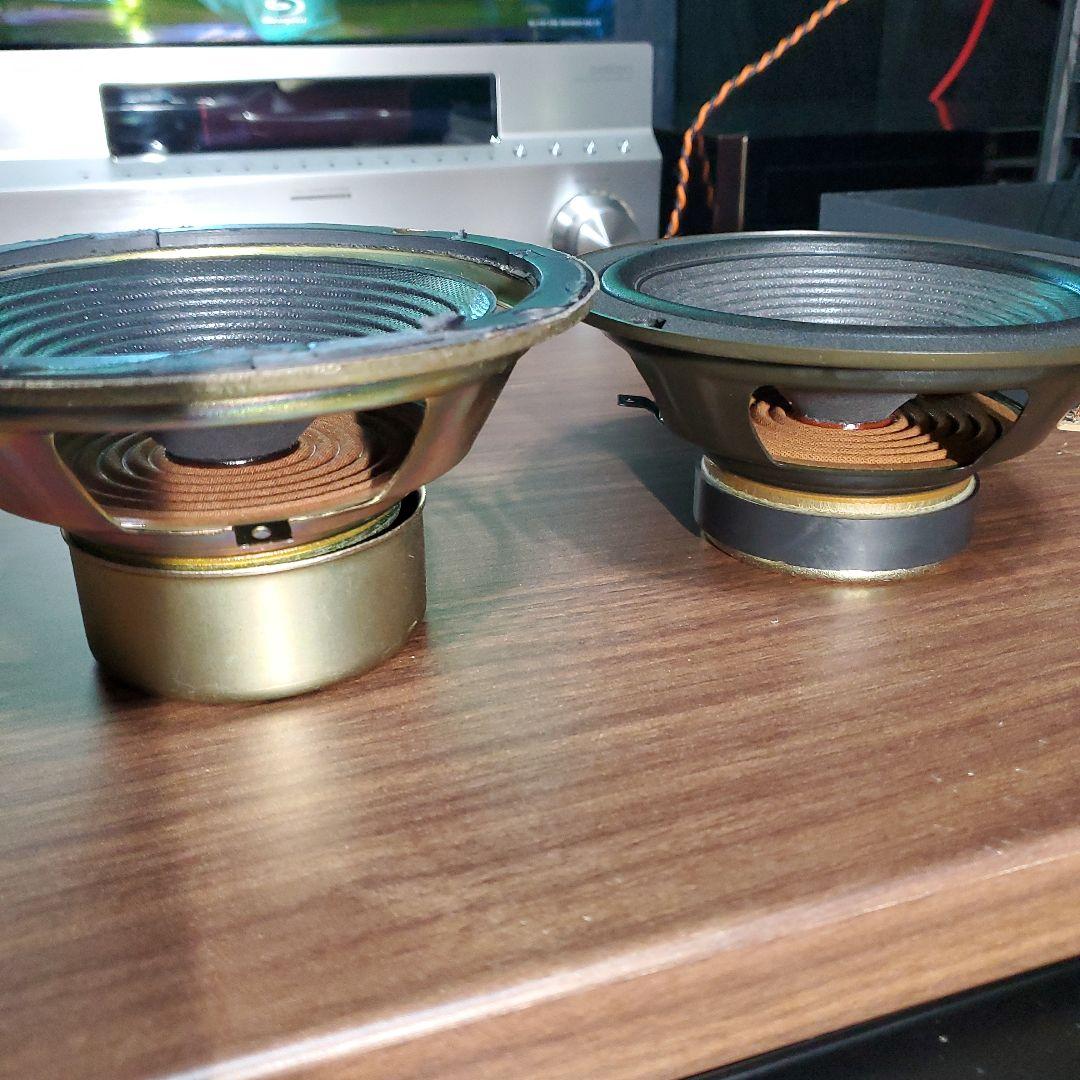 元箱付き！　JBL定番モニター