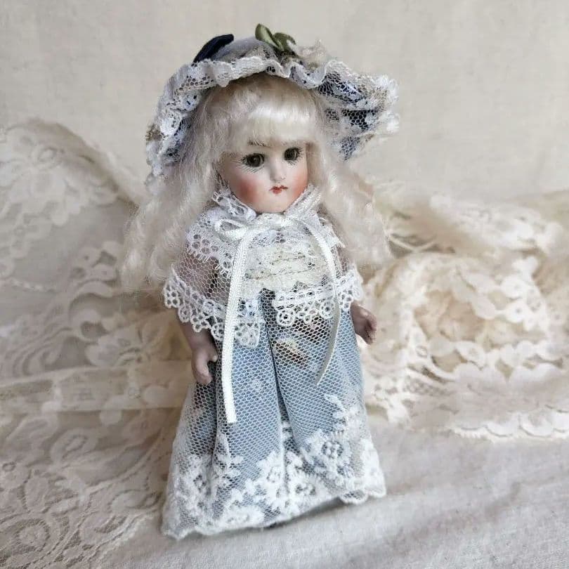 アンティーク　ミニョネット