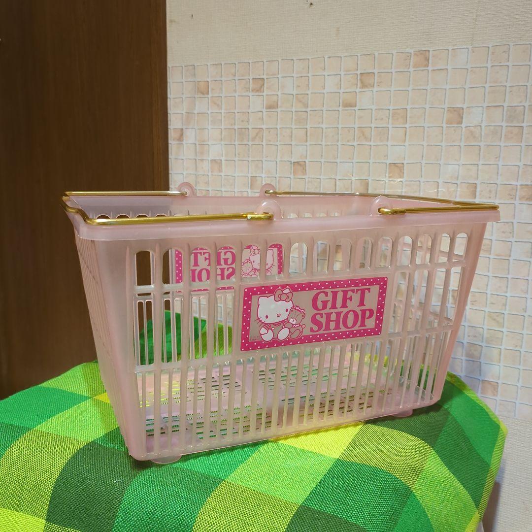 ハローキティ バスケット カゴ レトロ　GIFT　SHOP　©️76;86