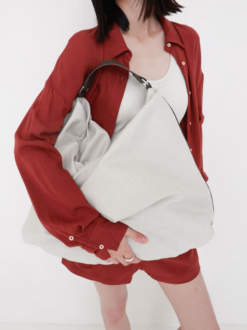 【美品】Studio doe　Triangle Bag　GREY　ノベルティ付