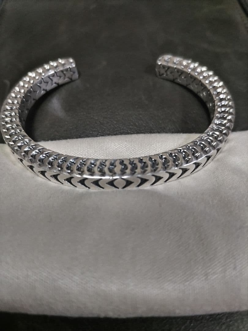 【希少】NAVAJO Sunshine Reeves 4面 スタンプバングル