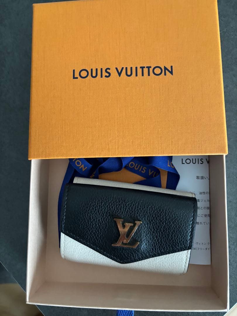 LOUIS VUITTON 三つ折り財布 黒白