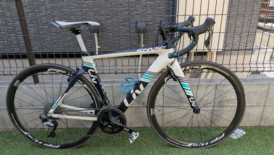 GIANT LIV ENVIE カーボンロードバイク